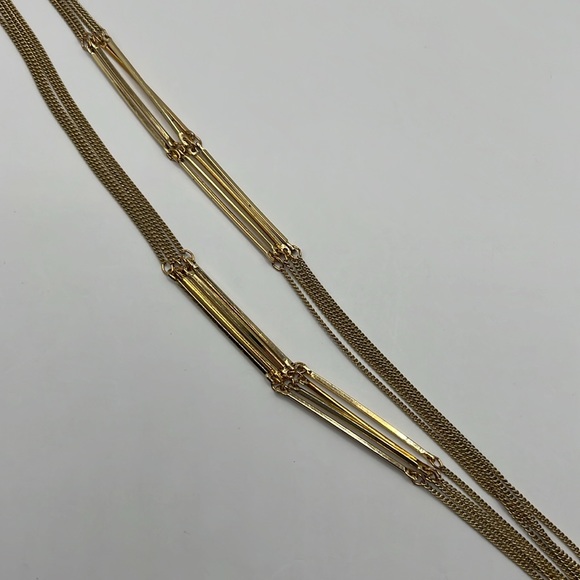 Four Tiered Minimalist Chain Necklace. - Picture 5 of 7